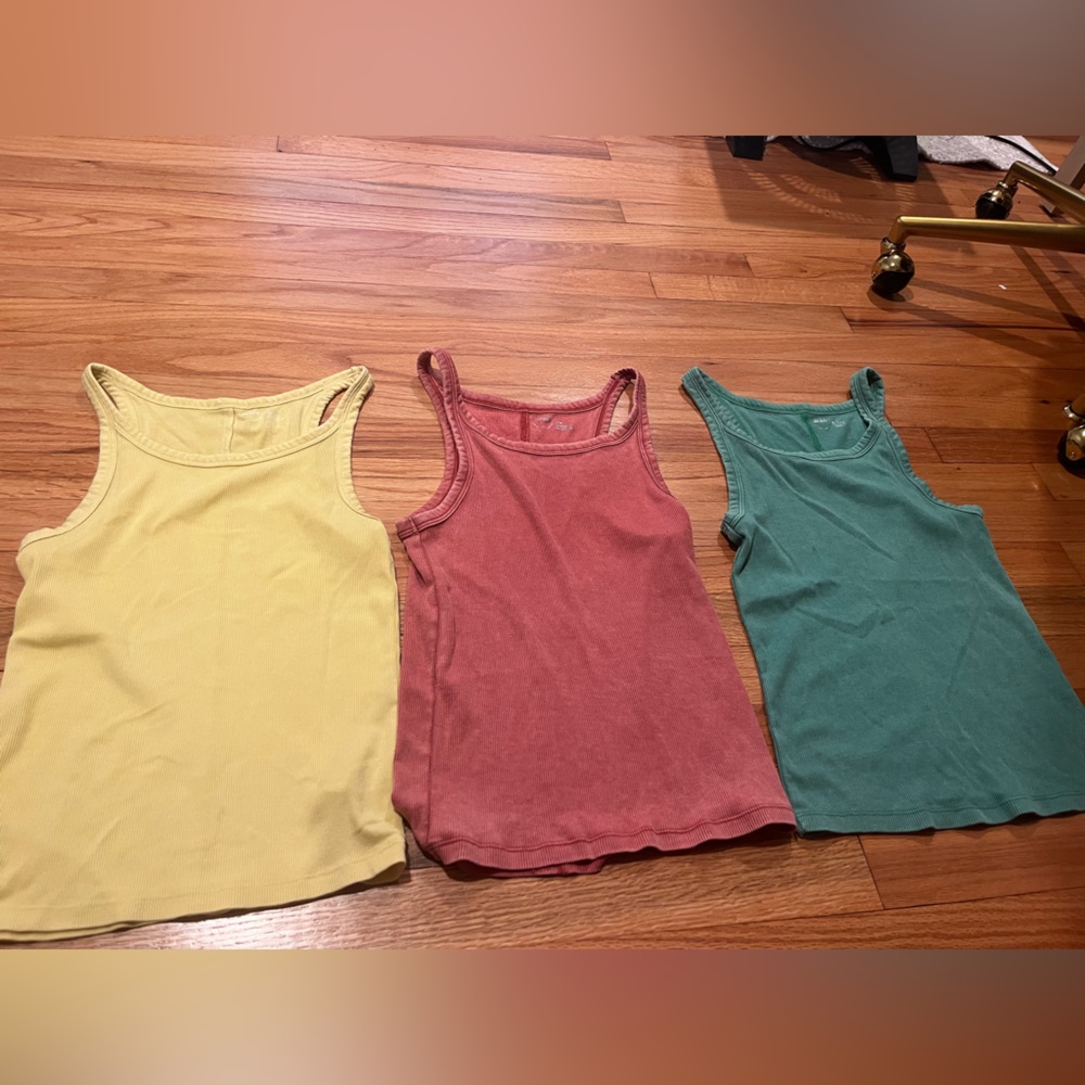3 Aerie Tank Tops